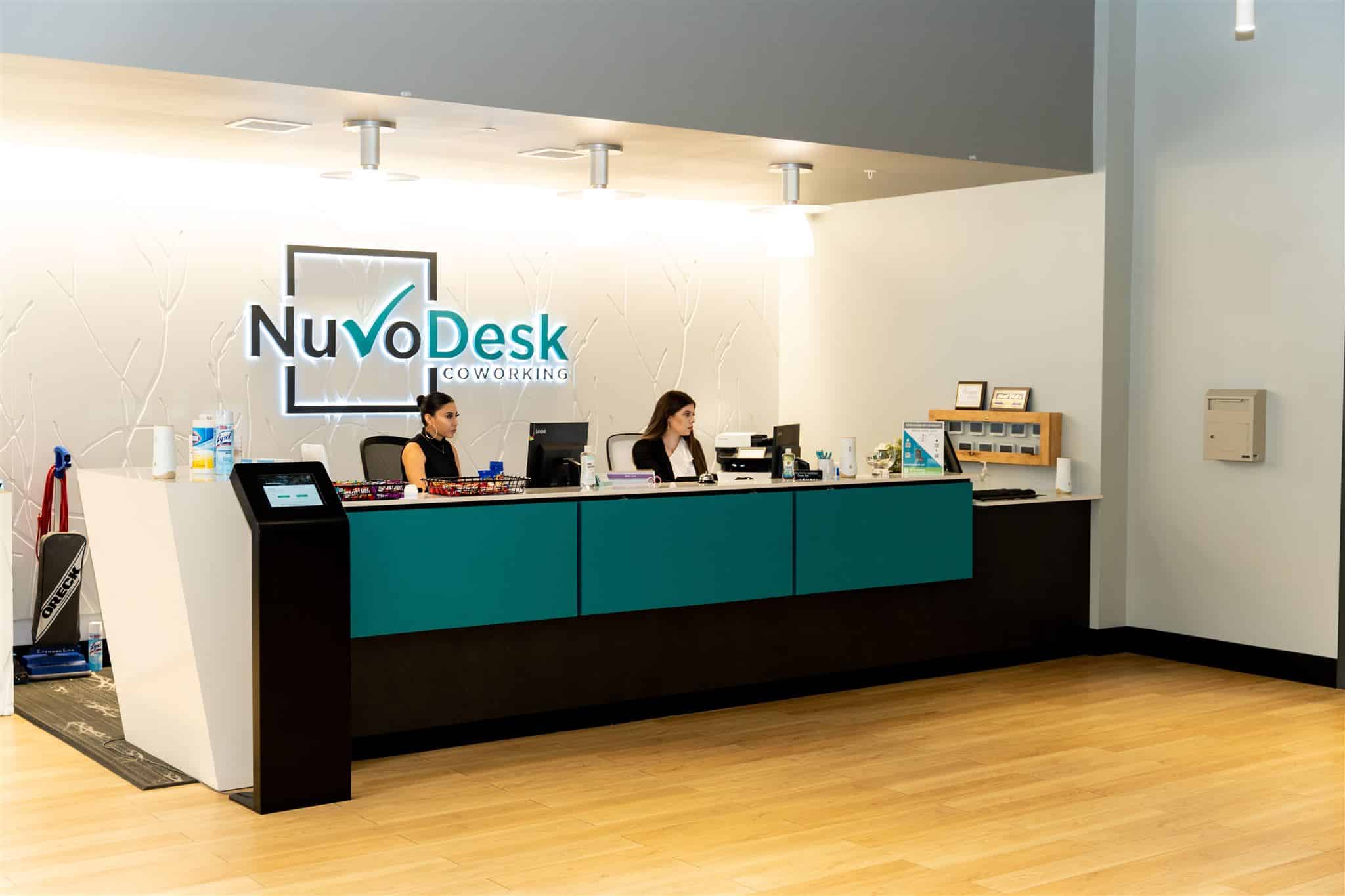 receptionist desk at nuvodesk coworking with the best team